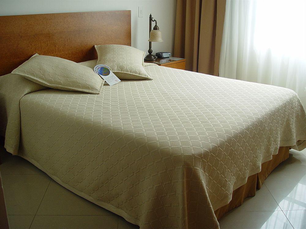 Portal Del Rodeo Apartahotel Medellin Bilik gambar